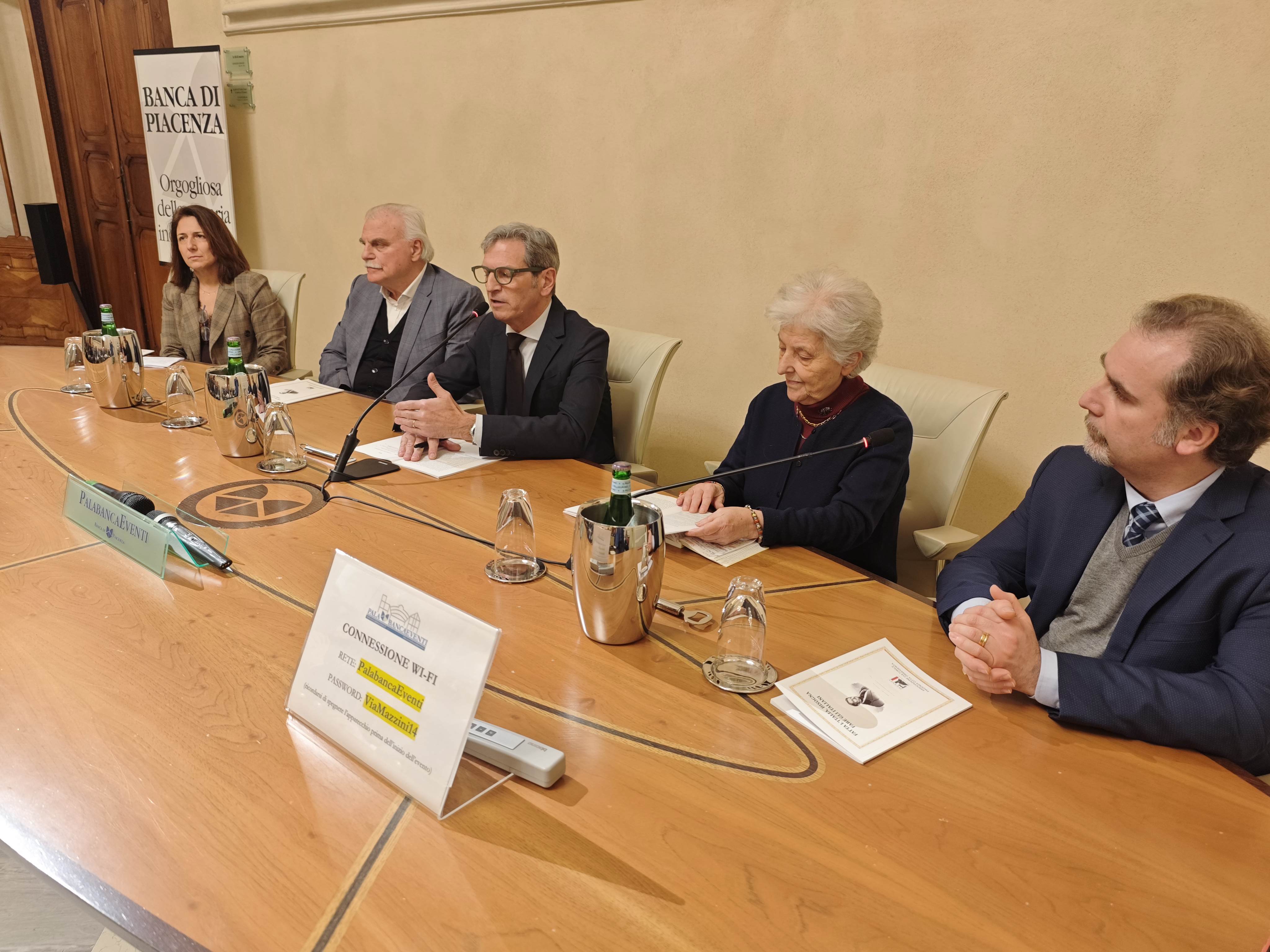Da sinistra, Tiziana Bensi, Marco Corradi, Robert Gionelli, Donatella Vignola, Manrico Bissi