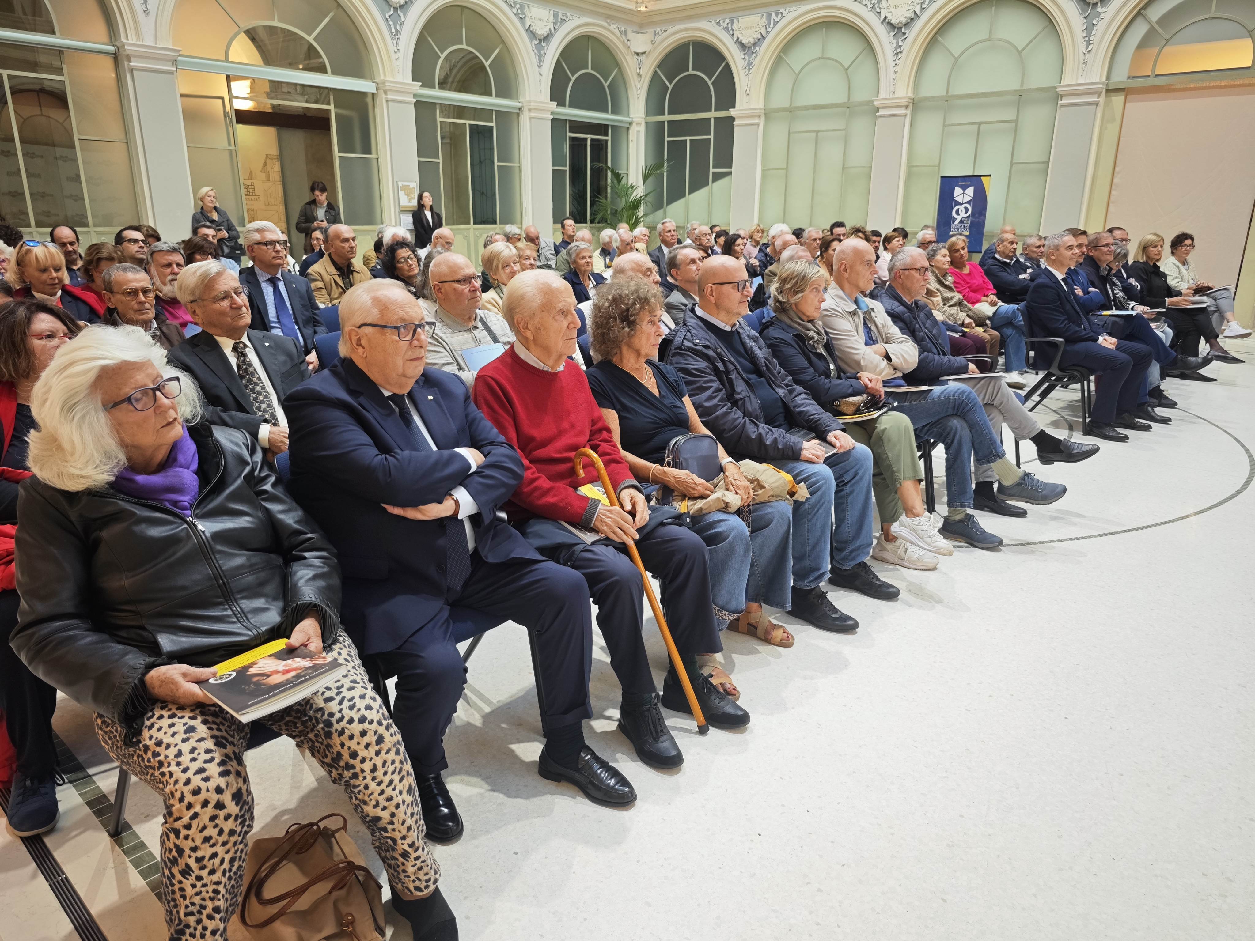 Il bel colpo d'occhio offerto dalla Sala Corrado Sforza Fogliani del PalabancaEventi