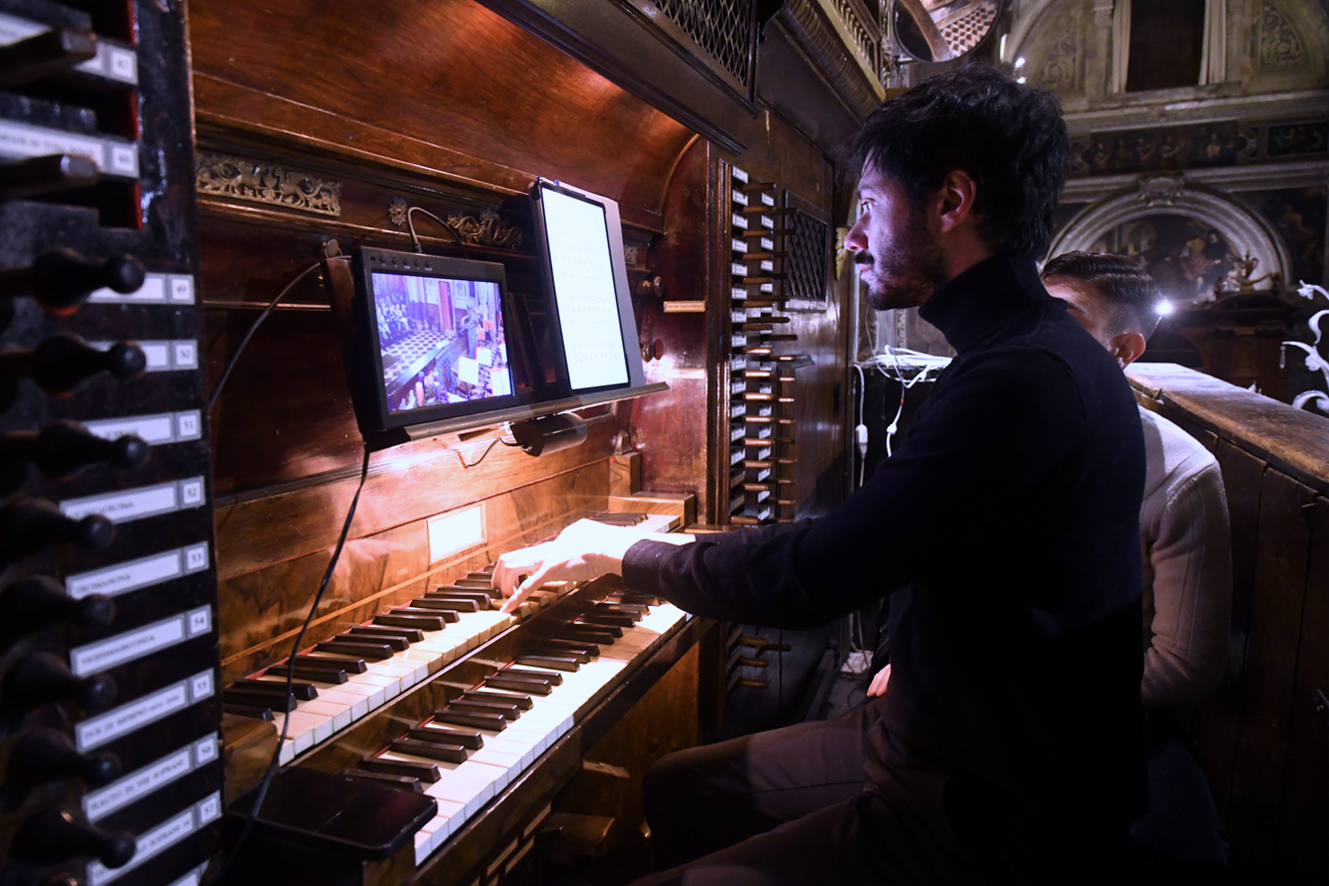 L'organista Federico Perotti