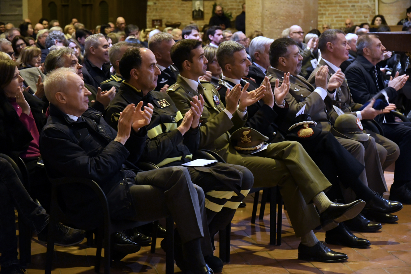 La performance degli artisti è stata premiata con un prolungato apllauso finale