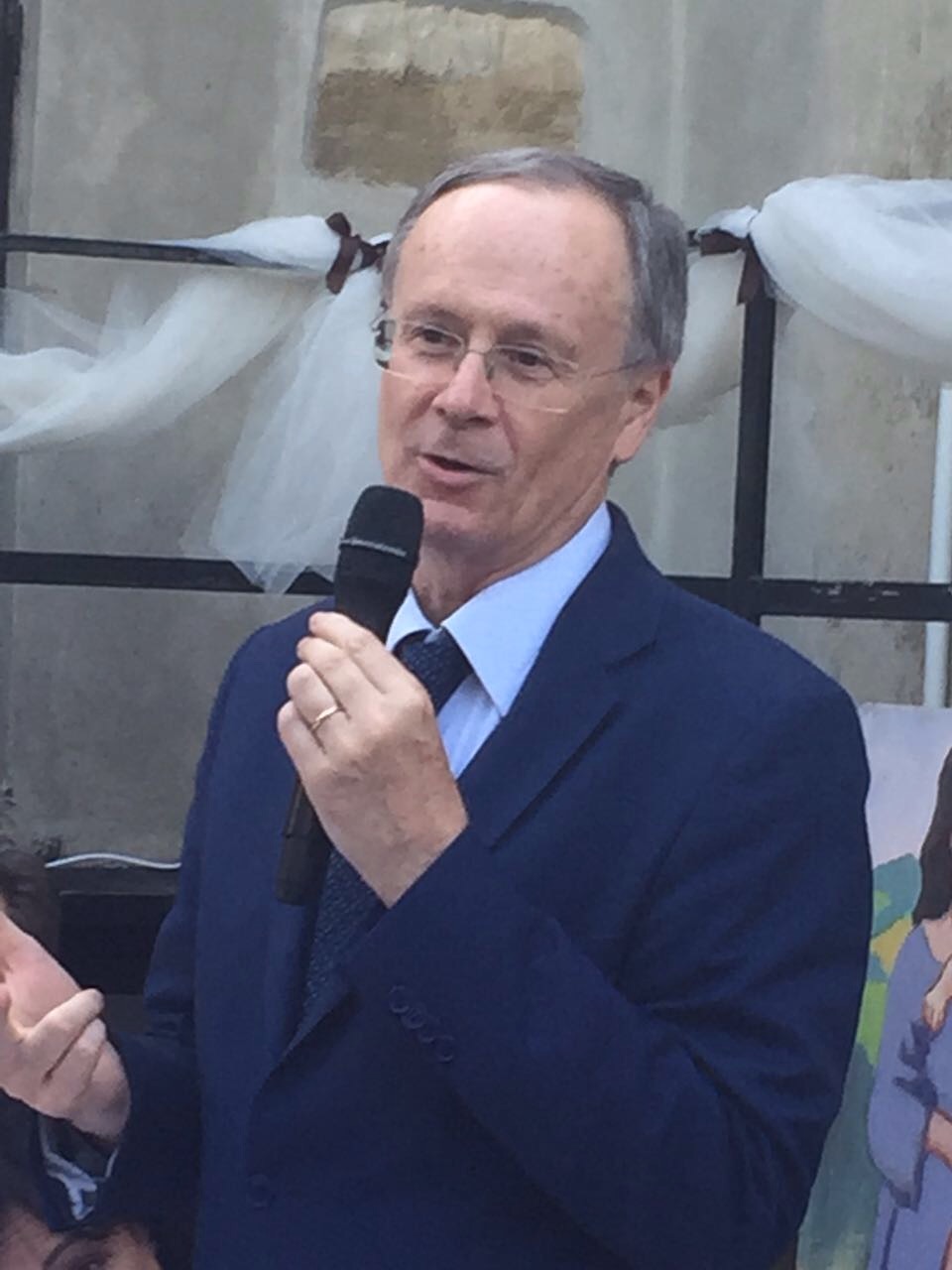 CONSEGNATO AL PROF. LUIGI CAVANNA IL PREMIO SOLIDARIETA' PER LA VITA