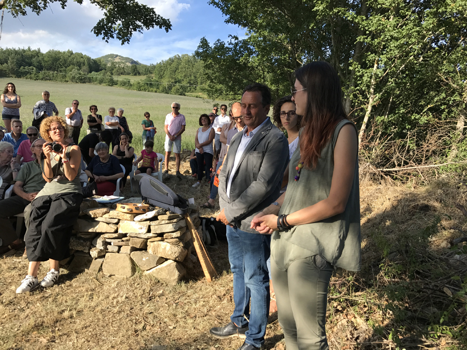 festa ai piedi della Torre di Sant'Antonino