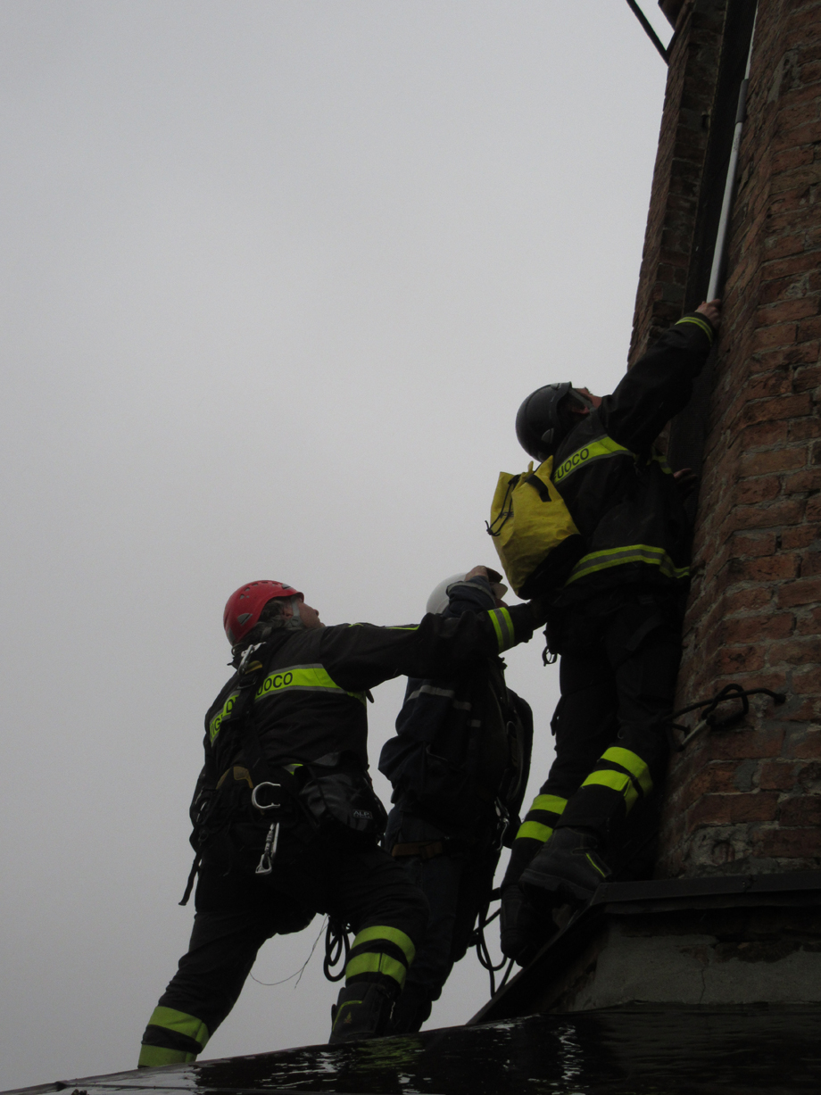 Intervento dei Vigili del fuoco sulla lanterna della cupola del Pordenone