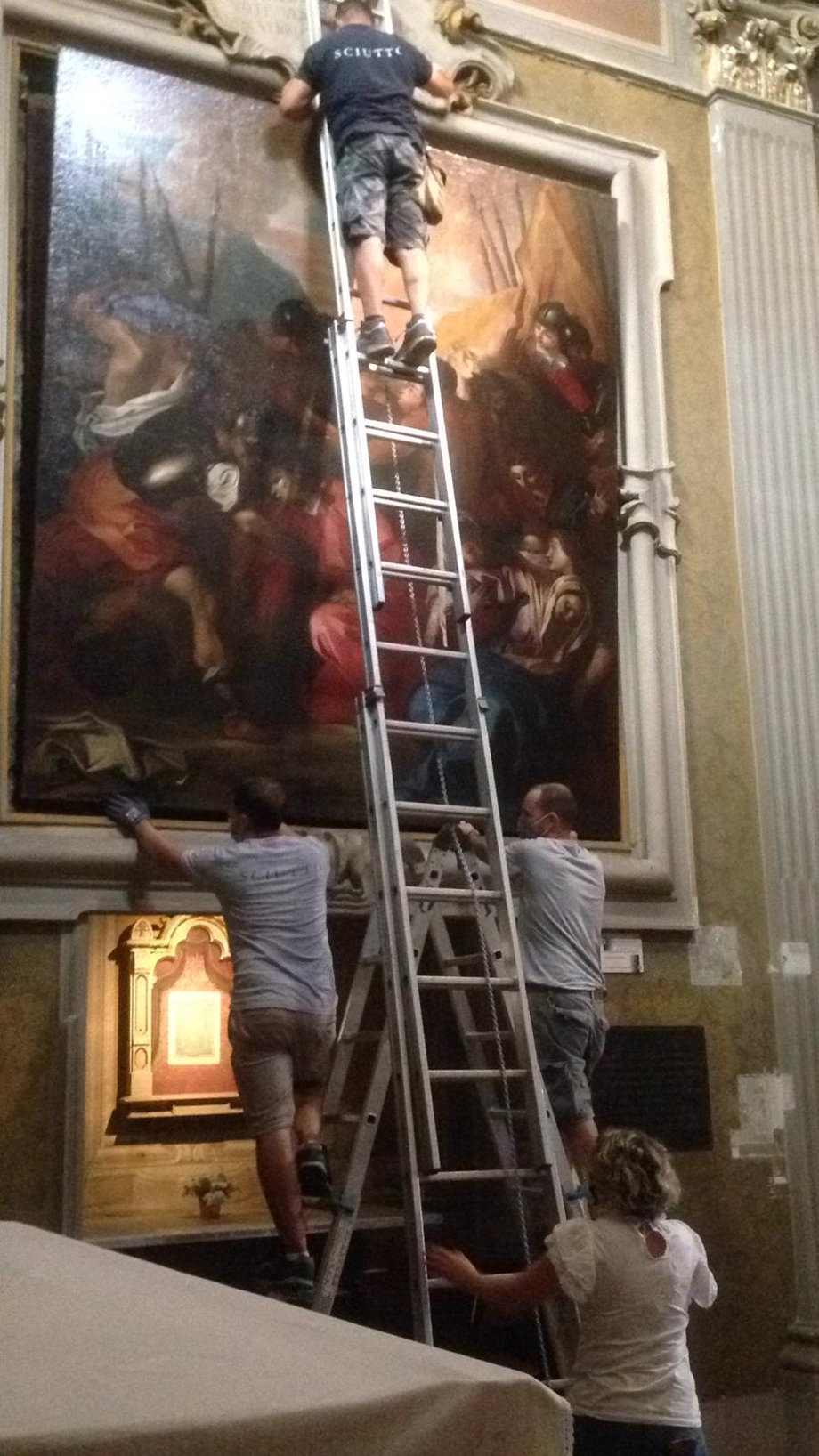 TORNATO IN SANTA BRIGIDA IL QUADRO RESTAURATO ANDATA DI CRISTO AL CALVARIO