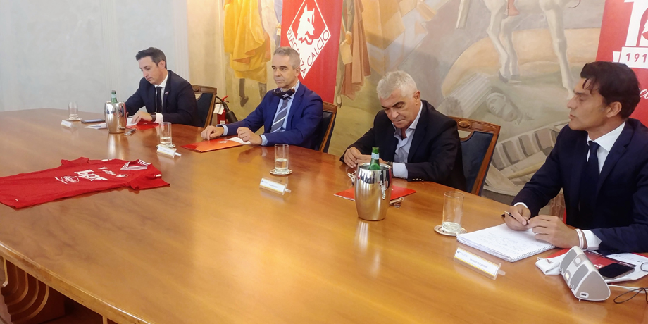 PRESENTATA IN SALA RICCHETTI LA NUOVA DIVISA DEL PIACENZA CALCIO