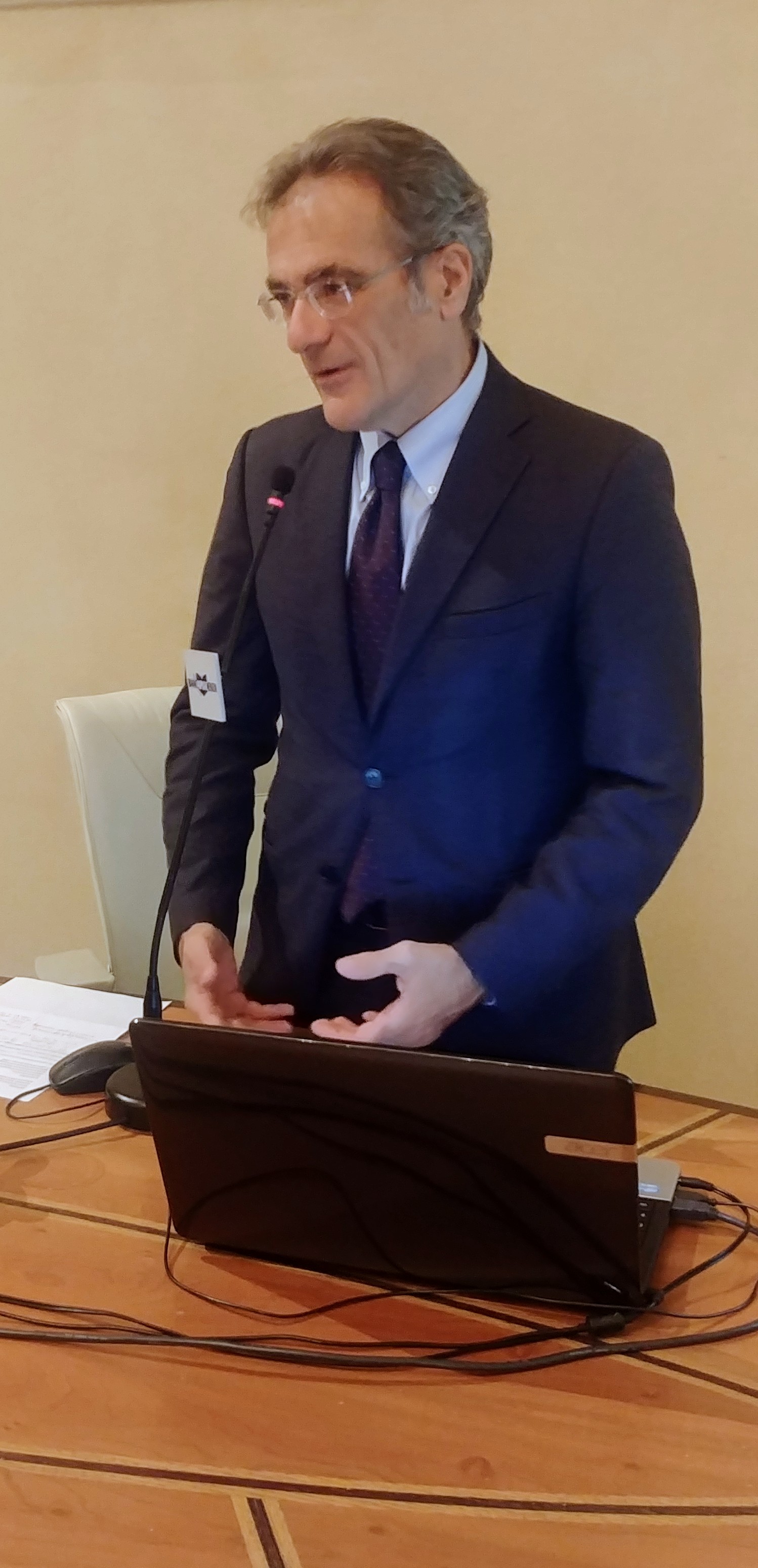 IL DIRETTORE DI ECONOMY SERGIO LUCIANO: «LA TECNOLOGIA DIGITALE FONDAMENTALE PER GESTIRE L'ECONOMIA