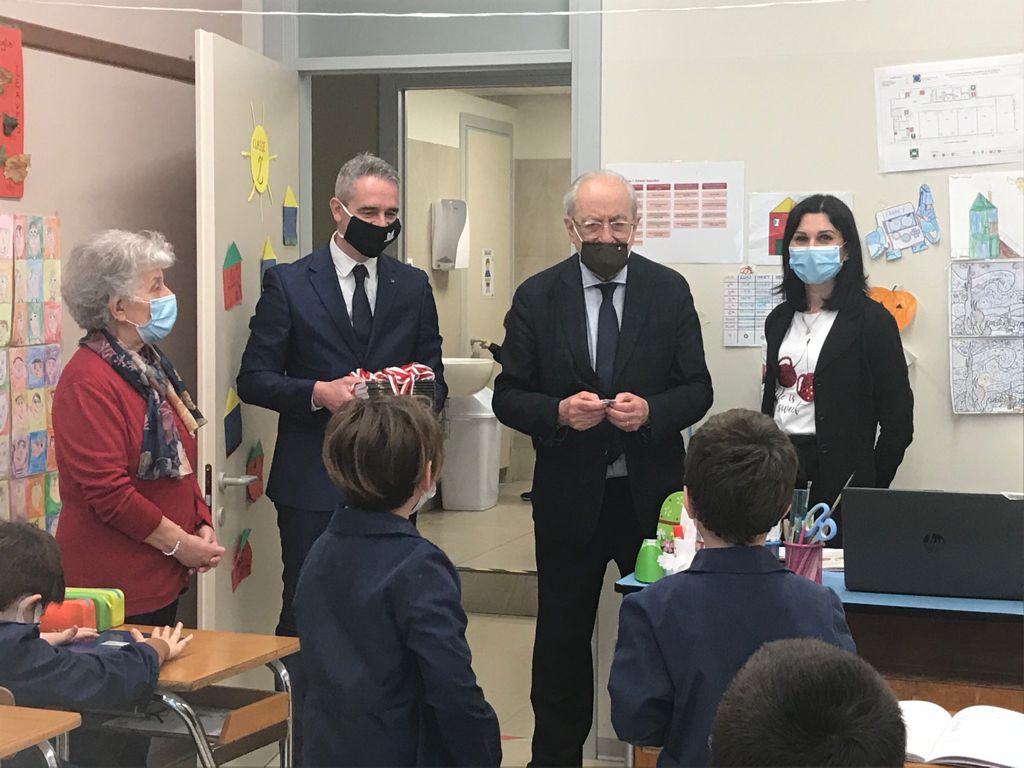 GLI ALUNNI DELLA SCUOLA ELEMENTARE SANT'ORSOLA