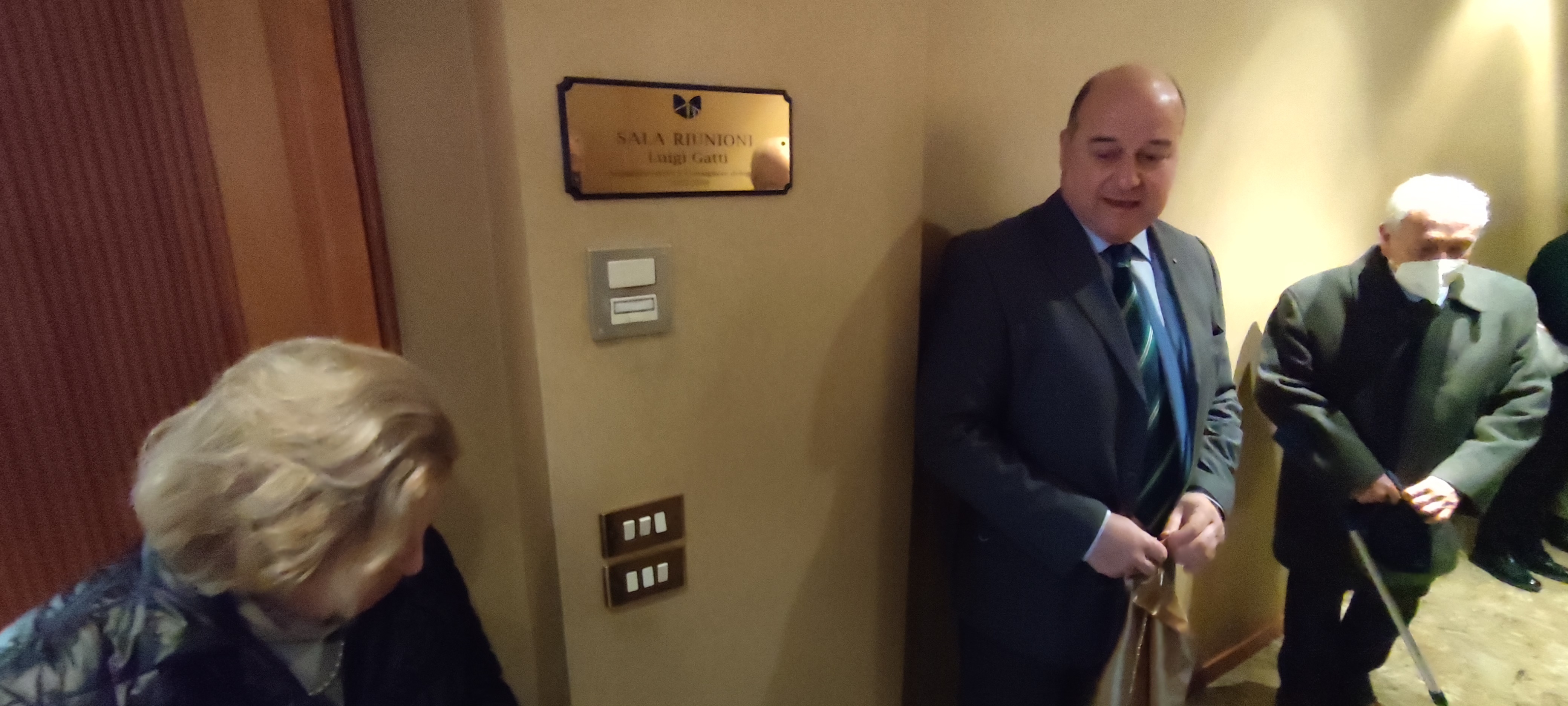 LA BANCA DI PIACENZA RICORDA LUIGI GATTI E CARLO SQUERI DEDICANDOGLI DUE SALE RIUNIONI DELLA SEDE CE