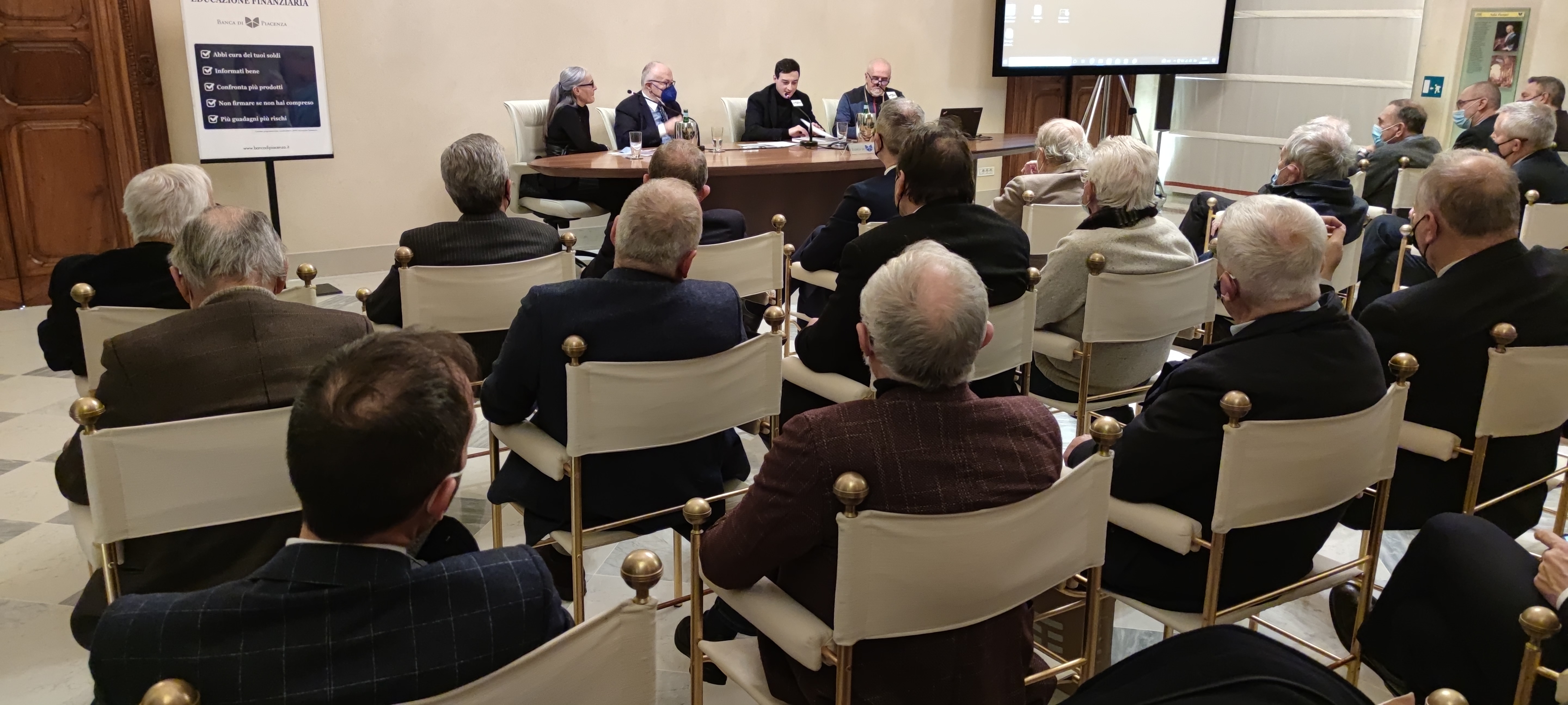 UN LIBRO PREZIOSO CHE RACCONTA IN MODO NUOVO IL TERRITORIO