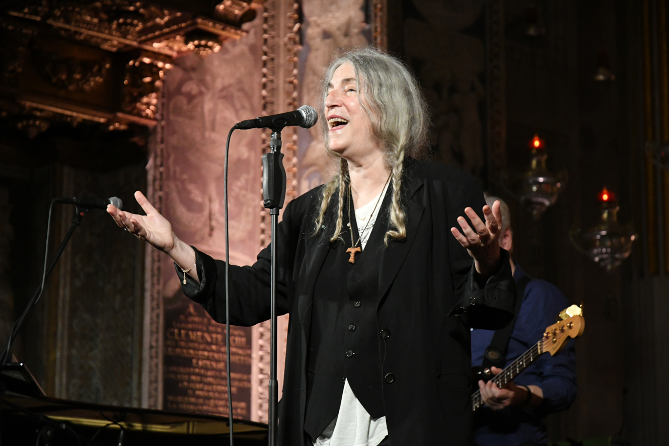 PATTI SMITH IN SANTA MARIA DI CAMPAGNA SPIRITUALITA' ED ENERGIA HANNO AVVOLTO IL PUBBLICO IN UN'ATMO