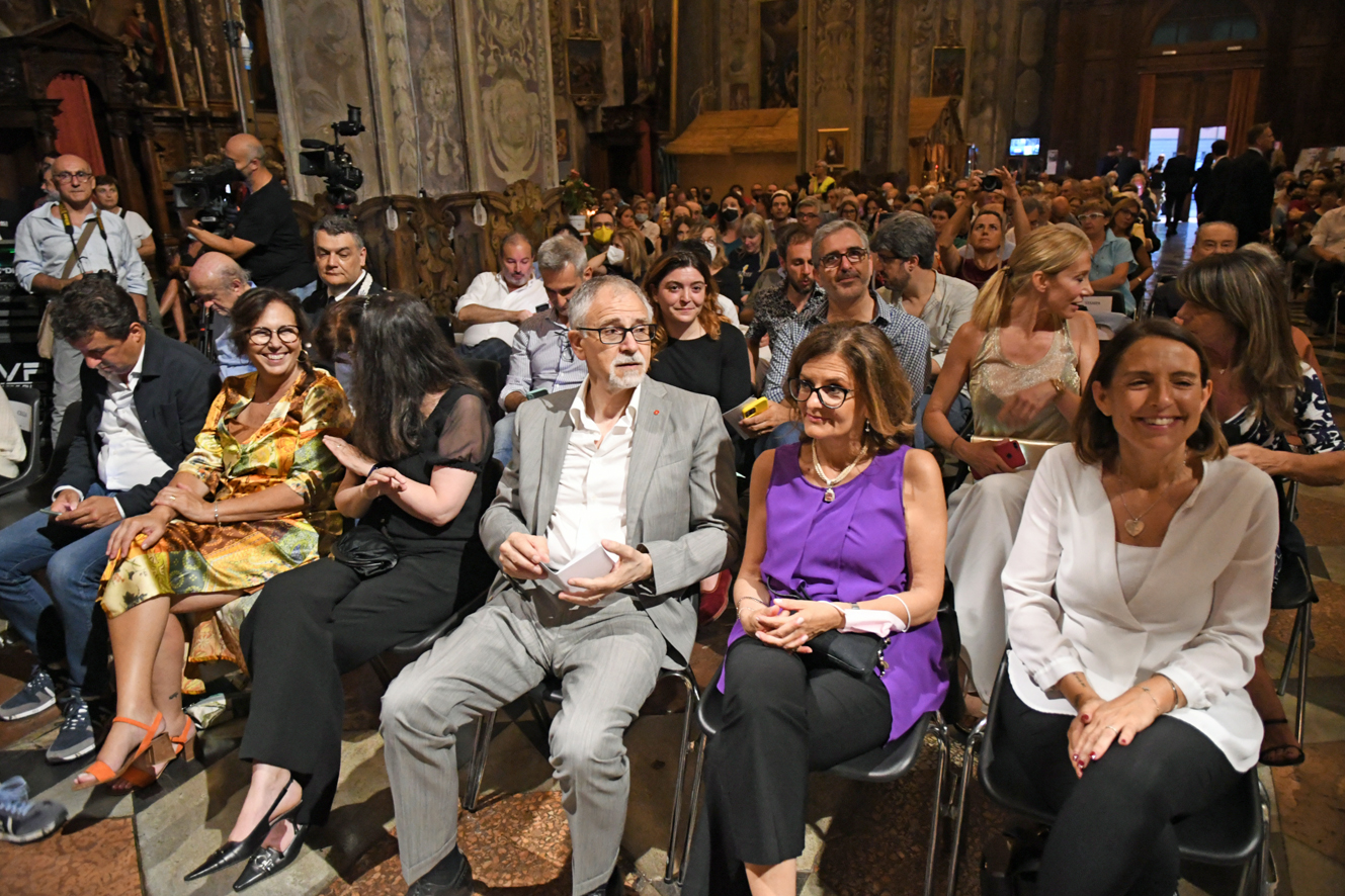 PATTI SMITH IN SANTA MARIA DI CAMPAGNA SPIRITUALITA' ED ENERGIA HANNO AVVOLTO IL PUBBLICO IN UN'ATMO