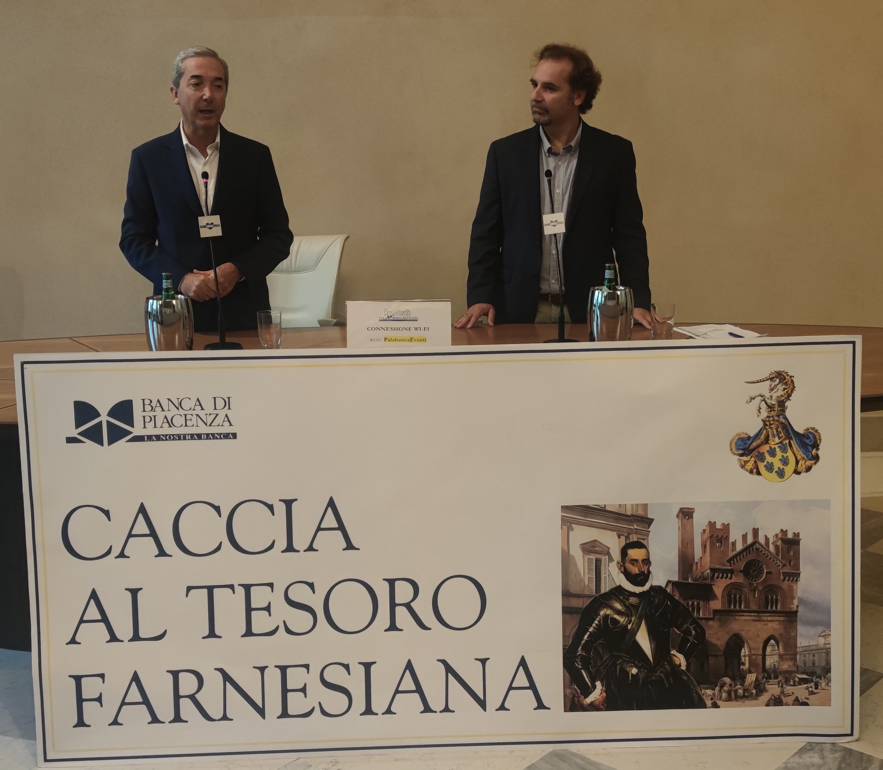 PAPÀ RAFFAELE, CON QUATTRO DEI SUOI SEI FIGLI VINCE LA CACCIA AL TESORO FARNESIANA DELLA BANCA DI PI