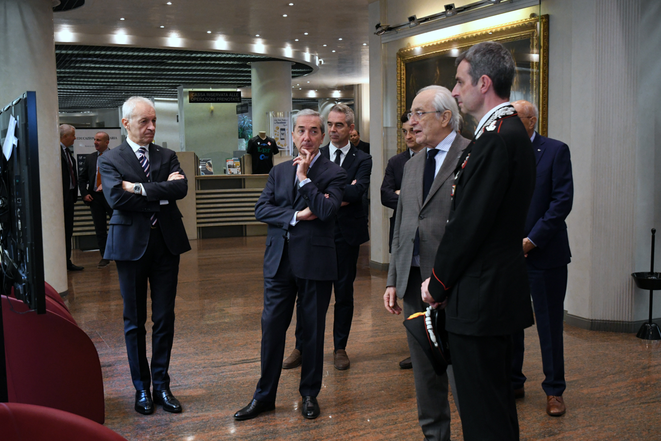 IL NUOVO COMANDANTE DEI CARABINIERI IN VISITA ALLA BANCA DI PIACENZA