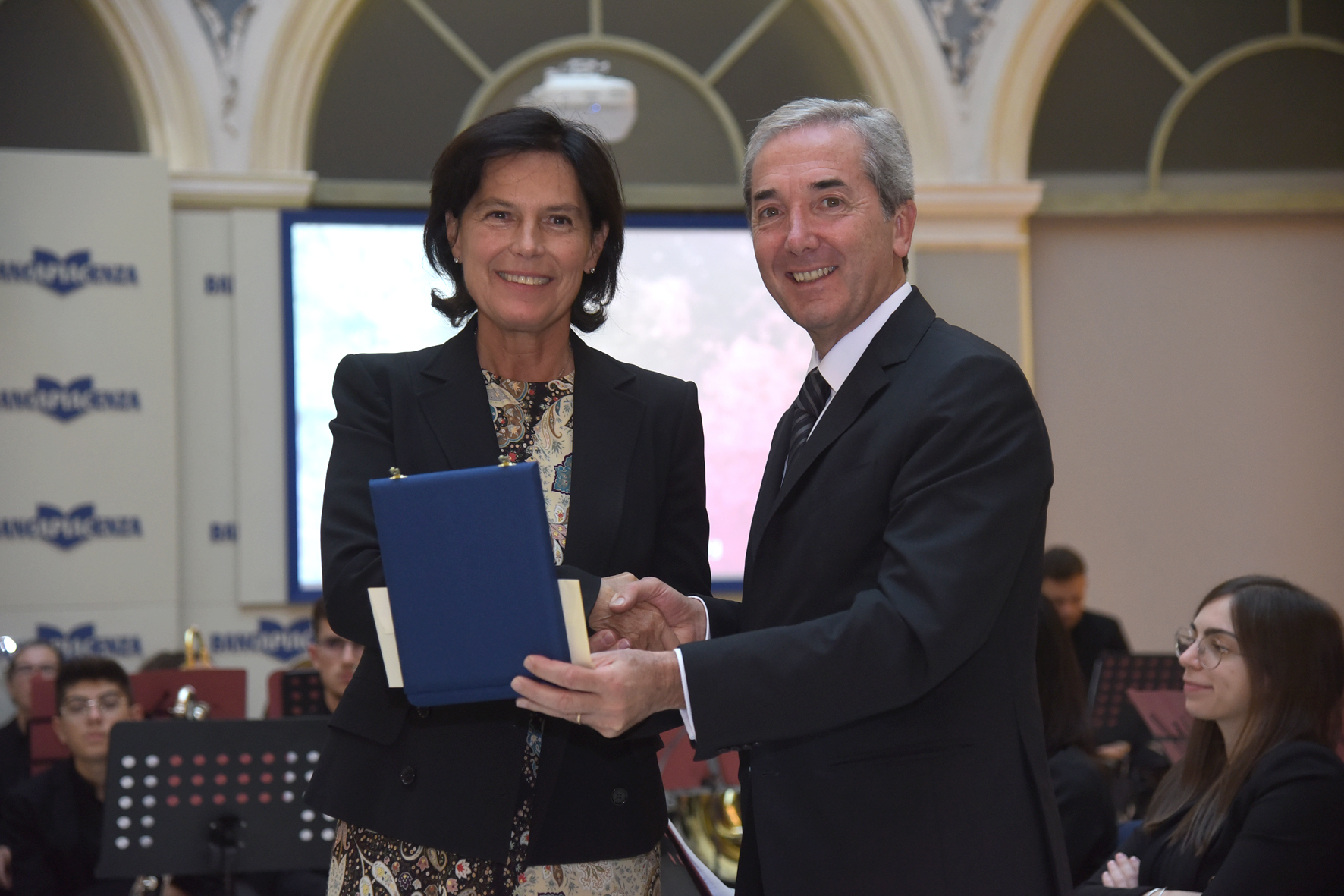 «LA CULTURA SI SALVA DALLA BARBARIE SEGUENDO L'ESEMPIO DI GRANDI UOMINI COME CASSIODORO E COLOMBANO»