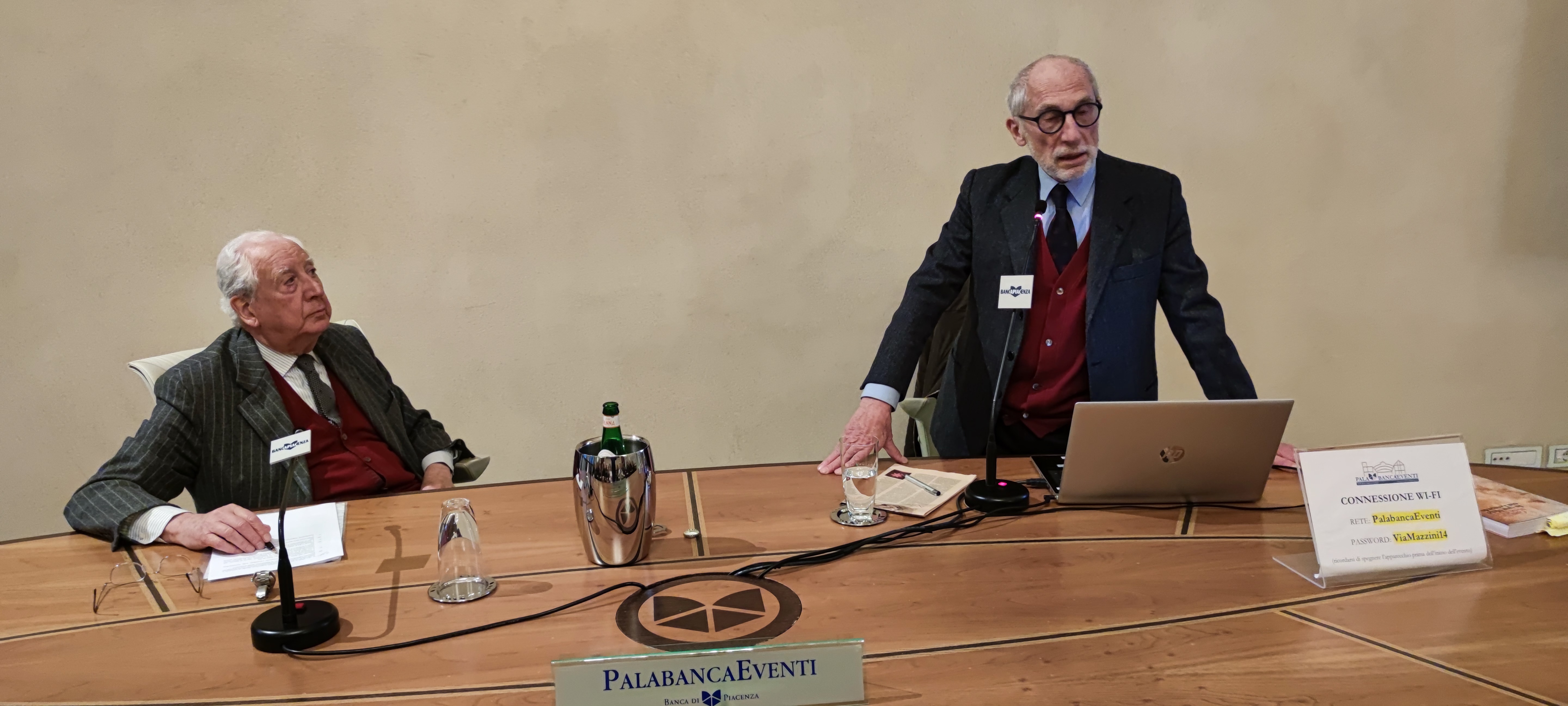 LA CACCIA AL TESORO DEI MANOSCRITTI DI LEONARDO DEL DISCENDENTE DELL'ALLIEVO PREDILETTO DEL GENIO DI