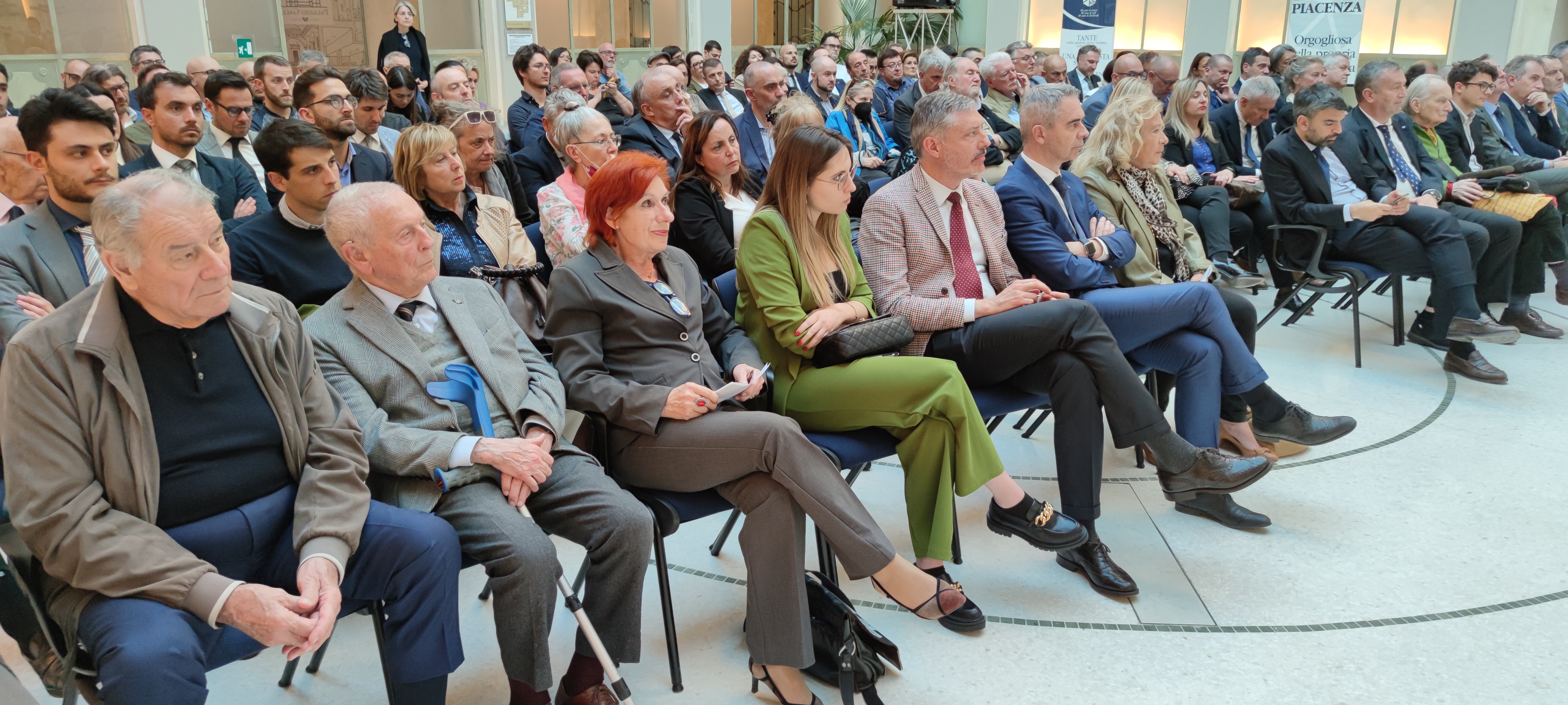 «IL MONDO NON PUO' PERMETTERSI DI ISOLARE LA CINA»