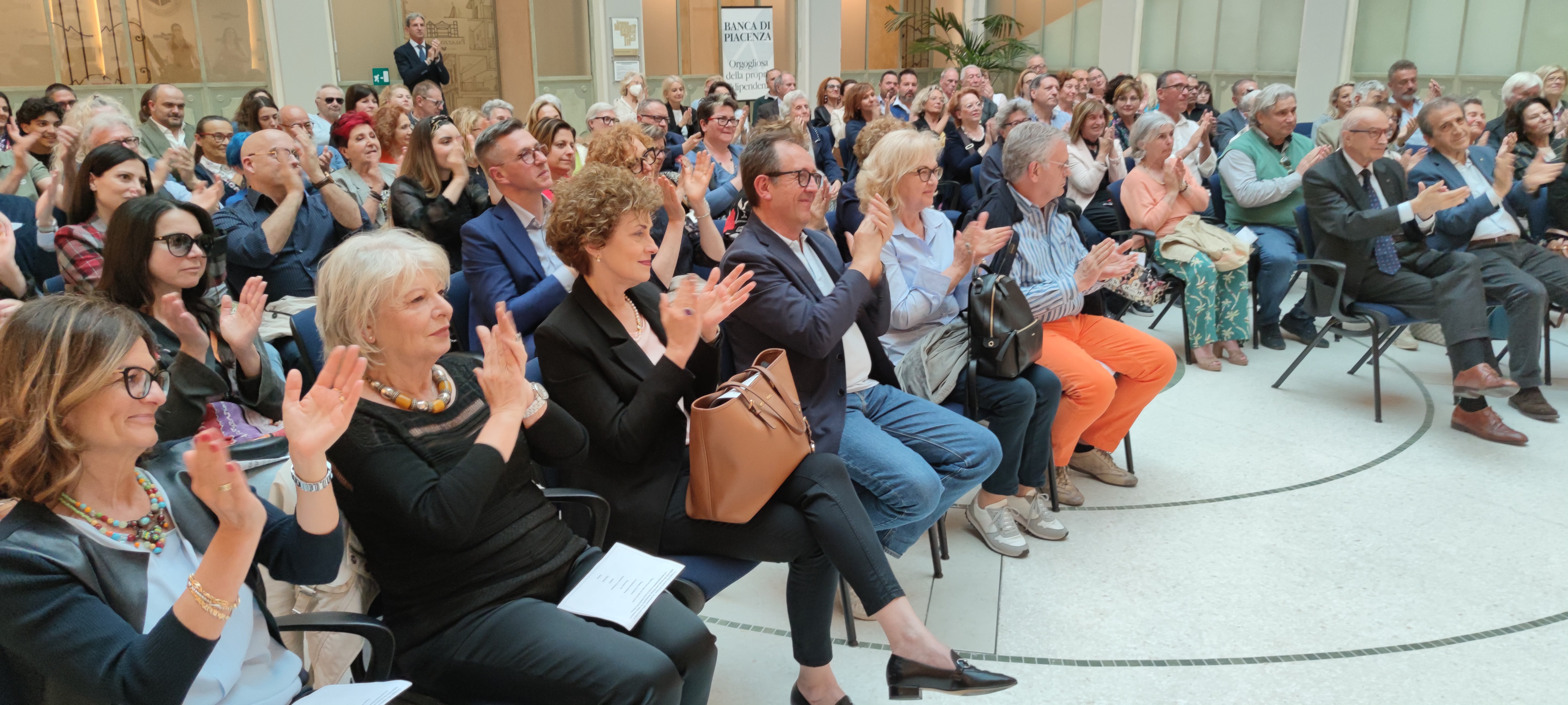 LO SHAKESPEARE DI MANNI E OSSOLI CONQUISTA IL NUMEROSO PUBBLICO DEL PALABANCAEVENTI