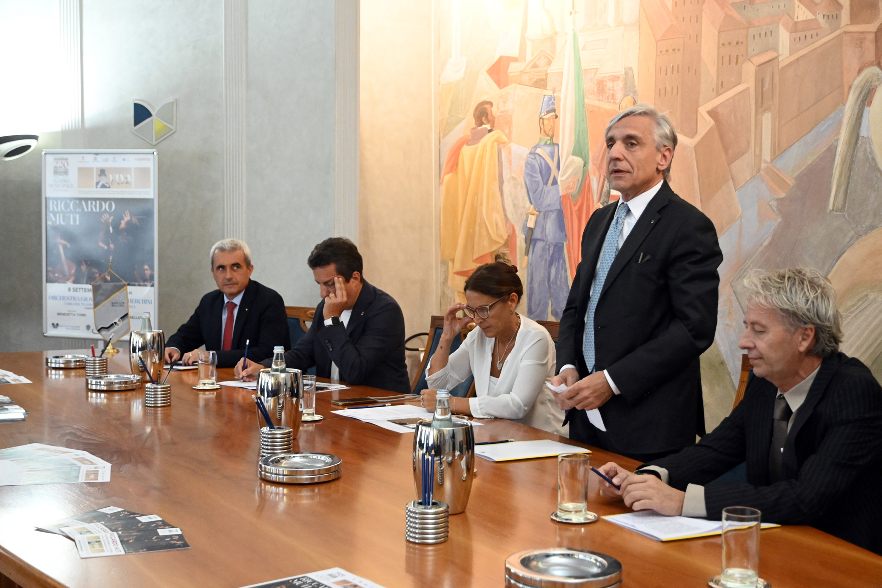 IL MINISTRO SANGIULIANO AL CONCERTO DI MUTI ANNUNCIO DEL SINDACO ALLA CONFERENZA STAMPA CHE SI E' TE