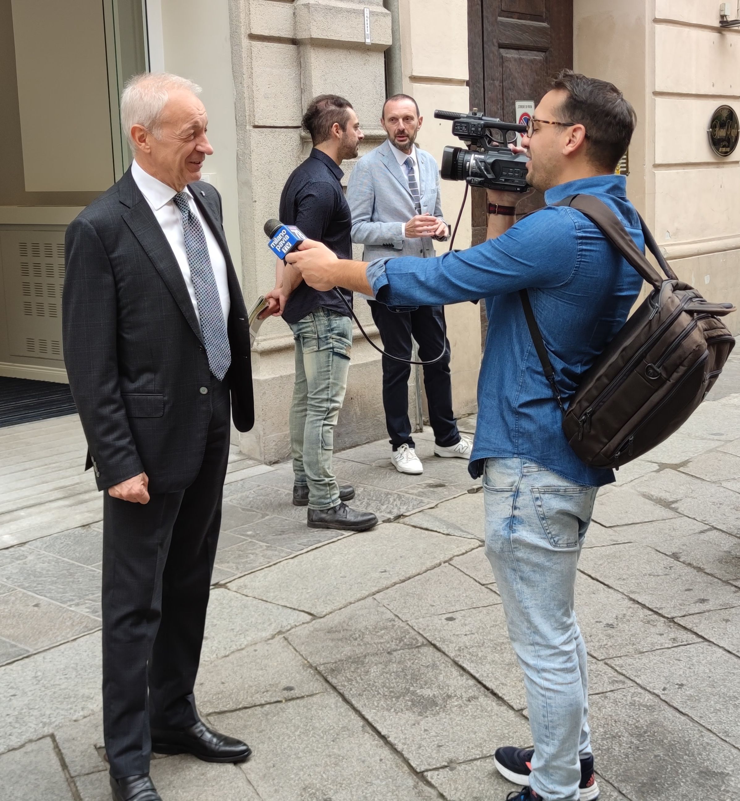 INAUGURATA LA FILIALE DI PAVIA «PORTIAMO LA NOSTRA SOLIDITÀ IN TERRITORI LIMITROFI FIERI DI ESSERE U