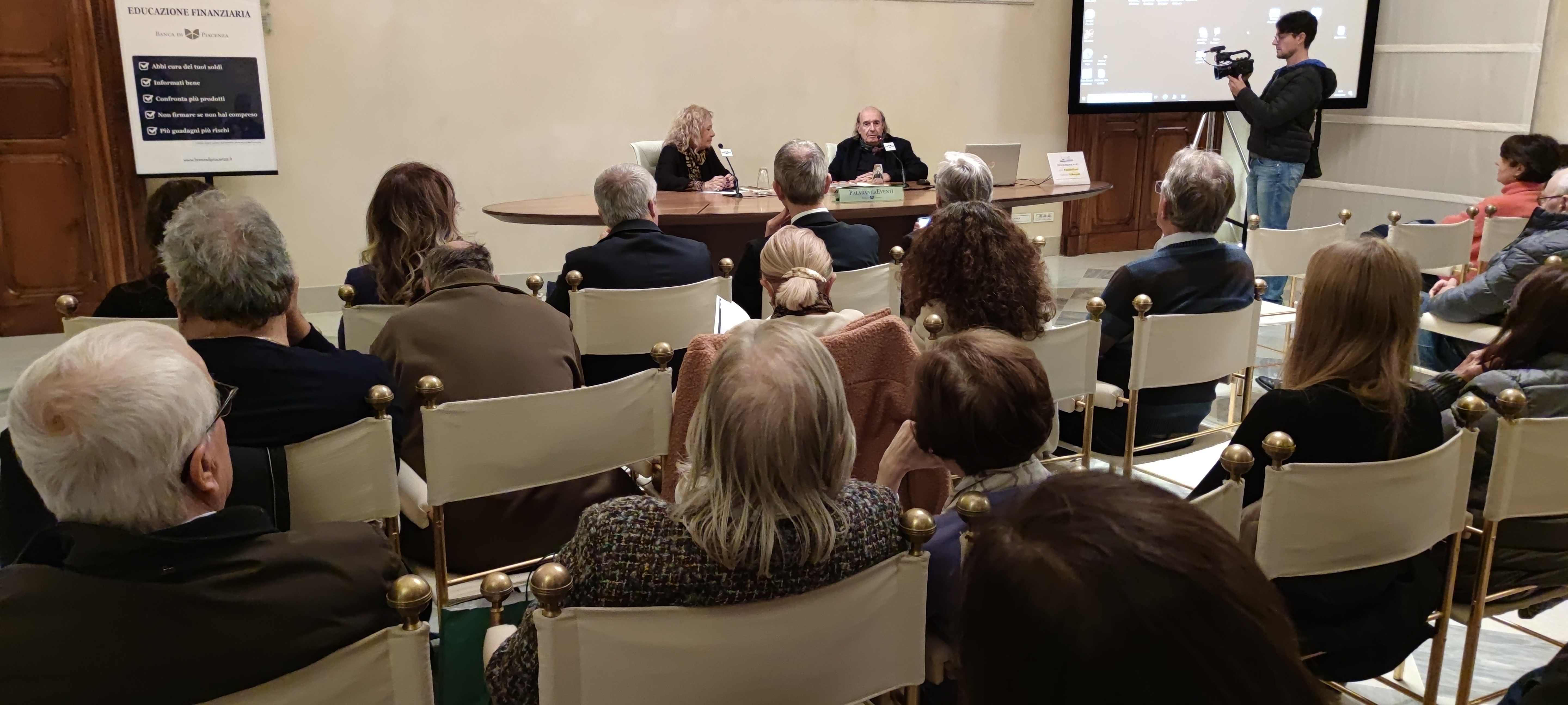 L'AFRICA RACCONTATA DAGLI ITALIANI CHE VIVONO LI' TRA ERRORI DELL'EUROPA E IL PERICOLO DELLA CINA