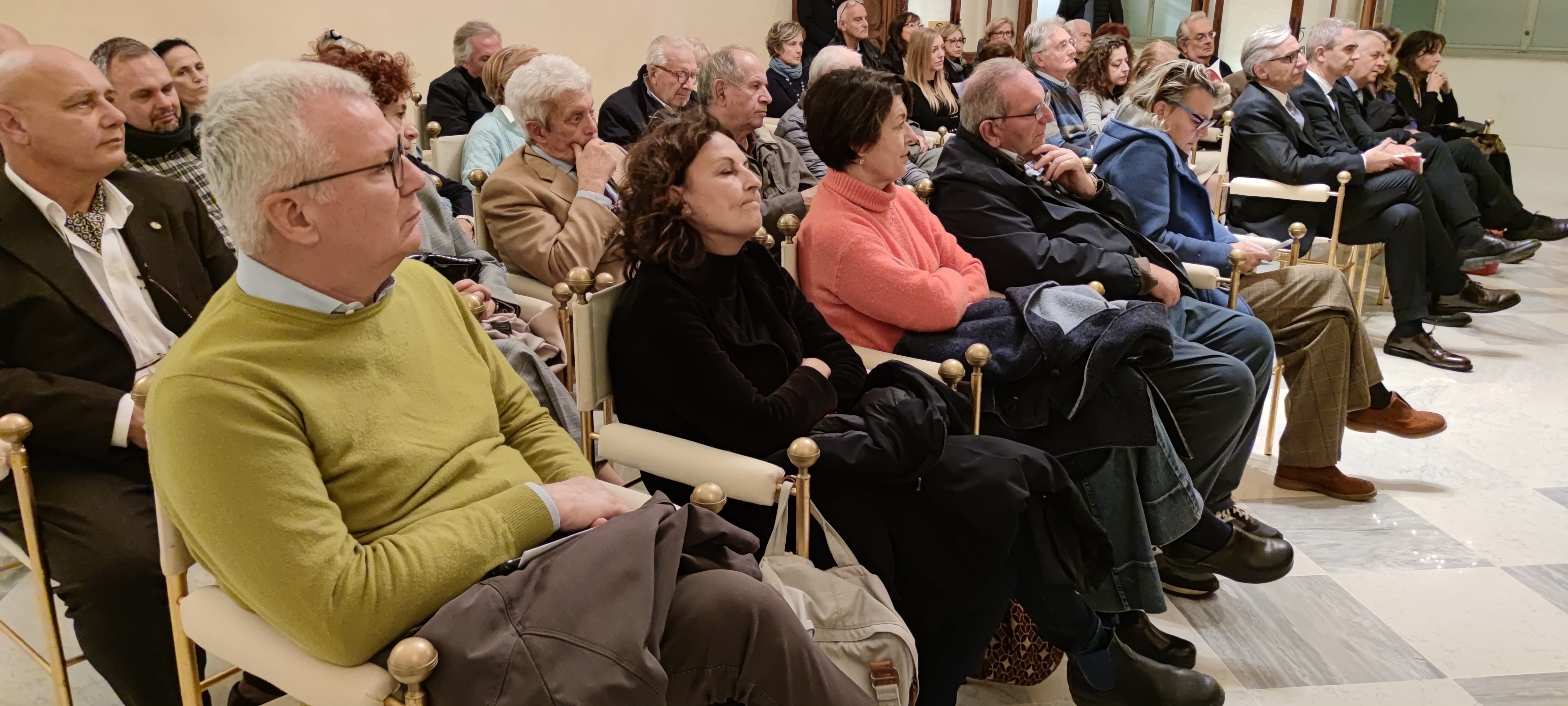 L'AFRICA RACCONTATA DAGLI ITALIANI CHE VIVONO LI' TRA ERRORI DELL'EUROPA E IL PERICOLO DELLA CINA