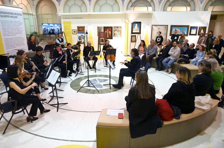 Un momento del concerto con gli allievi del Nicolini