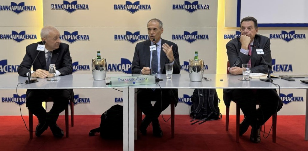 CARLO COTTARELLI AL PALABANCAEVENTI "PARLAMENTARI DEMOTIVATI DAL TROPPO POTERE CHE SI SONO PRESI I G