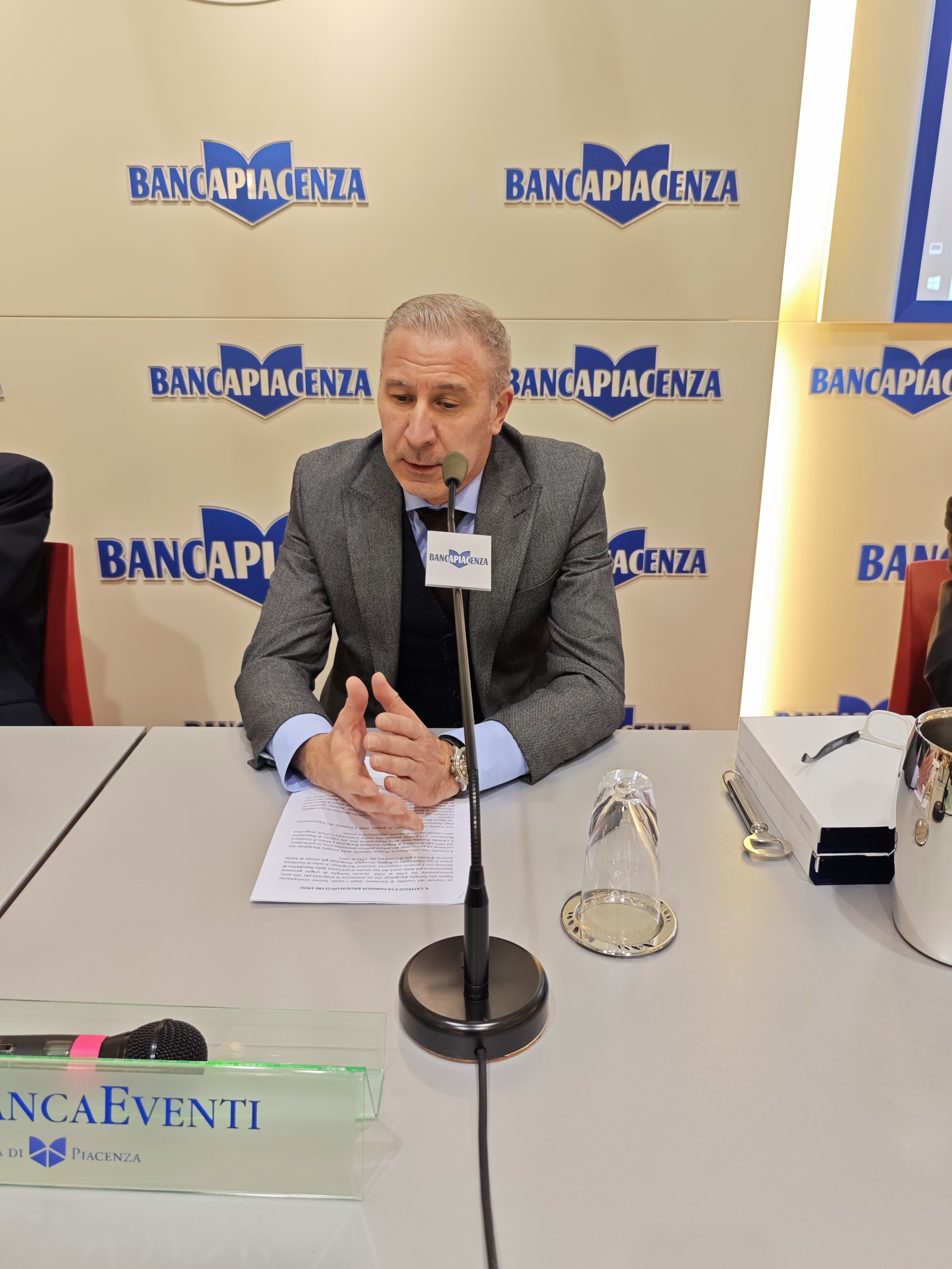 PARTECIPATA CERIMONIA DI CONSEGNA DEL PREMIO GAZZOLA AL PALABANCAEVENTI PER IL RESTAURO DEL CASTELLO