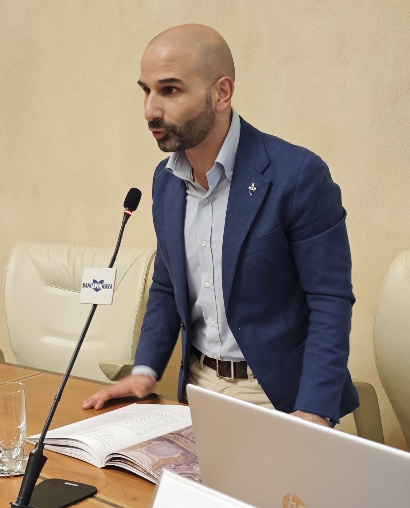 Una guida preziosa e approfondita che rimette San Giorgino al centro della comunità