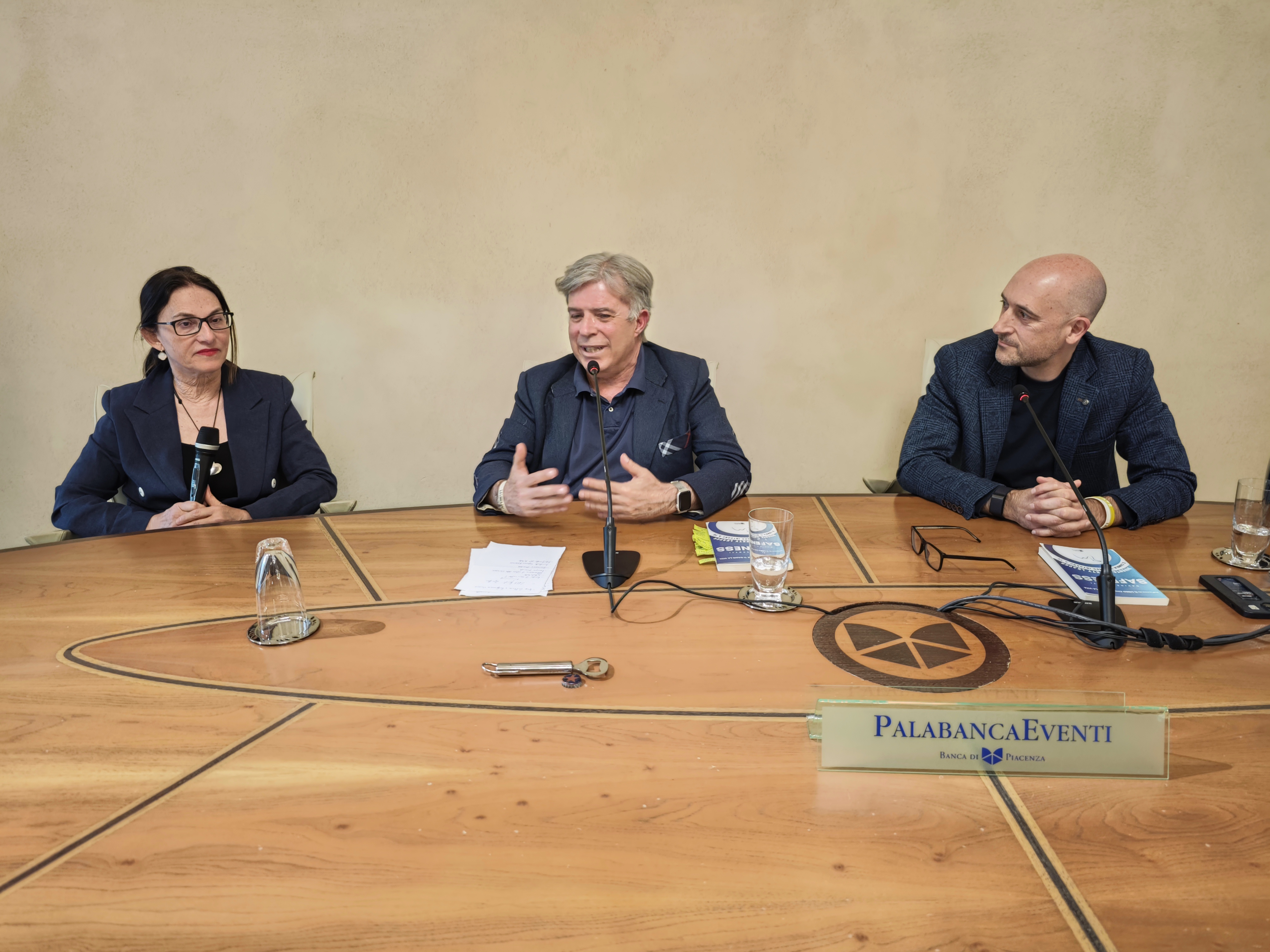 PRESENTATO AL PALABANCAEVENTI IL LIBRO DI DAVIDE SCOTTI SULLA SICUREZZA SUL LAVORO