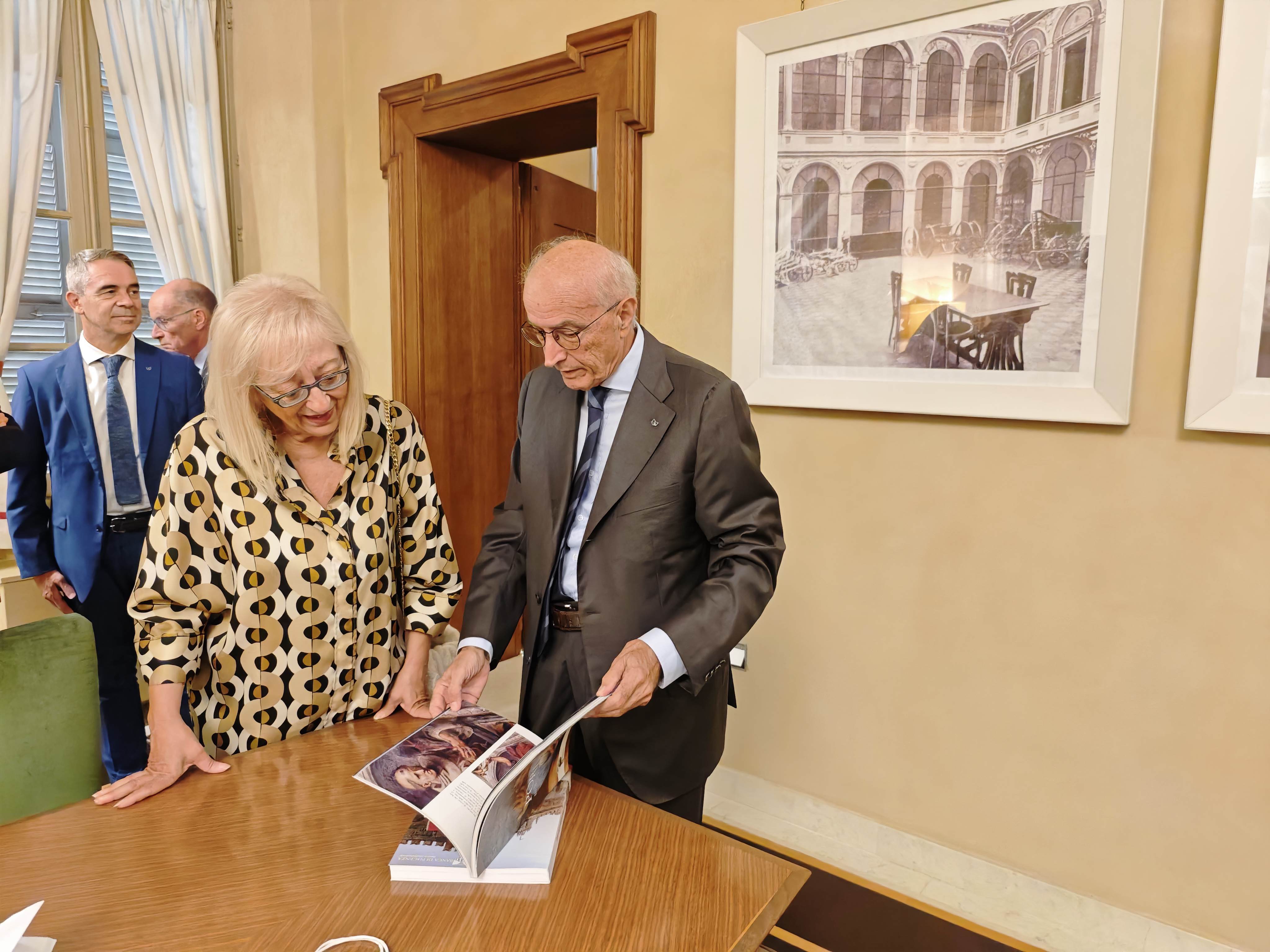 Il nuovo prefetto Patrizia Palmisani in visita alla Banca