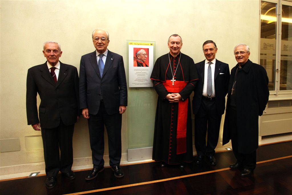 Il Card. Parolin con il Presidente Gobbi, il Vescovo Ambrosio, il Presidente d'onore Sforza Fogliani